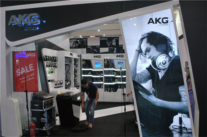 AKG